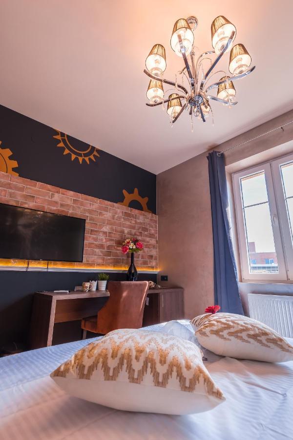 Seven Stories Rooms, 4Th Floor, No Elevator Загреб Екстериор снимка