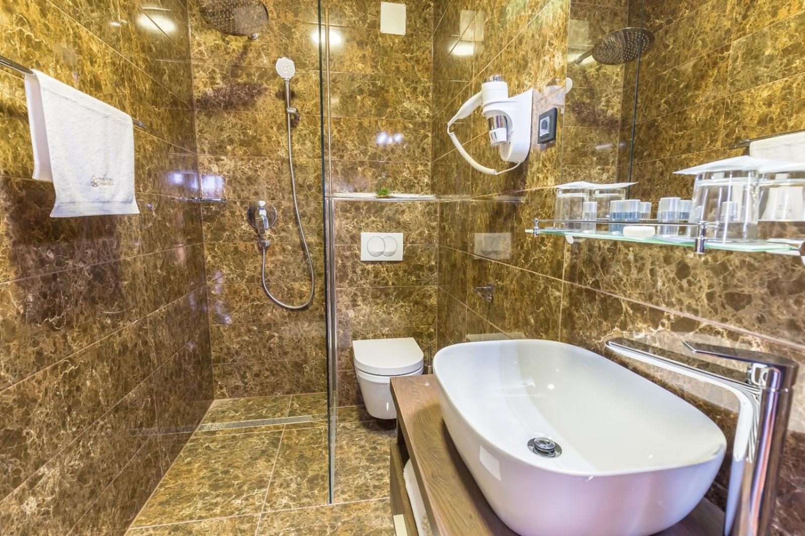Seven Stories Rooms, 4Th Floor, No Elevator Загреб Екстериор снимка